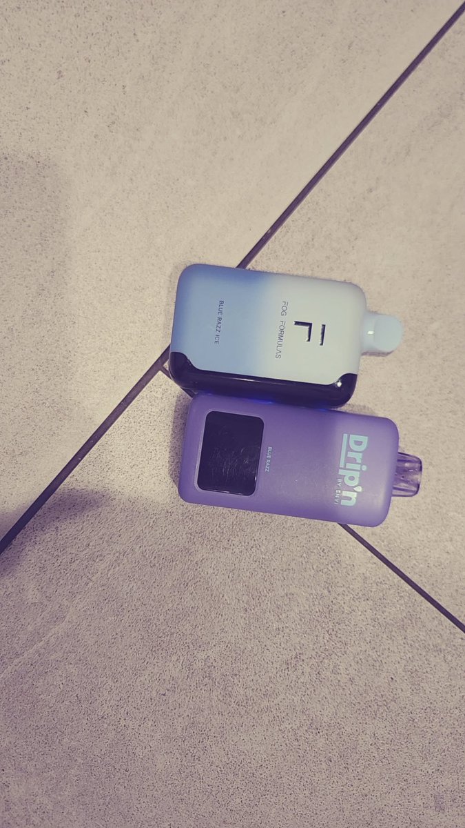 vapetwt #nicotine #nictwt #vape ME AND MY BSF IN THE BATHROOM SKIPPING LOL vapetwt #nicotine #nictwt #vape ME AND MY BSF IN THE BATHROOM SKIPPING LOL