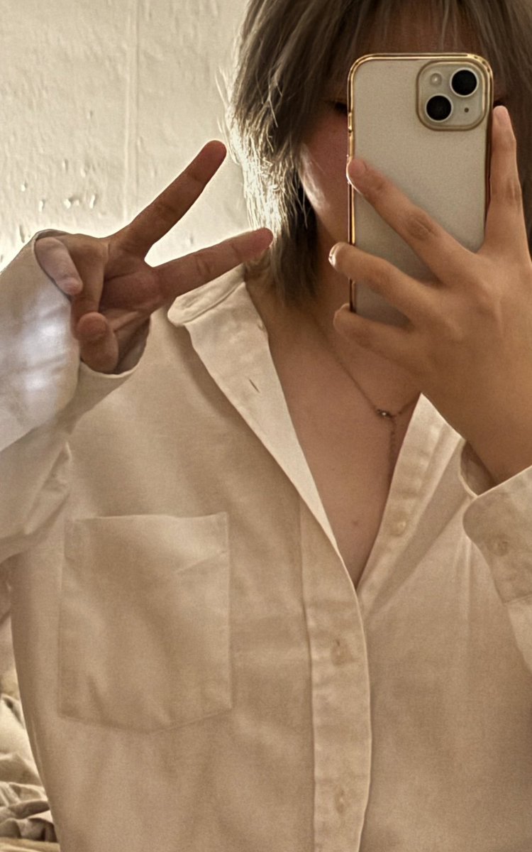 02.03.11 tweet media