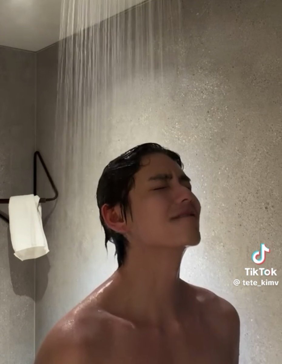 liane⁷❀ is seeing bts tweet media