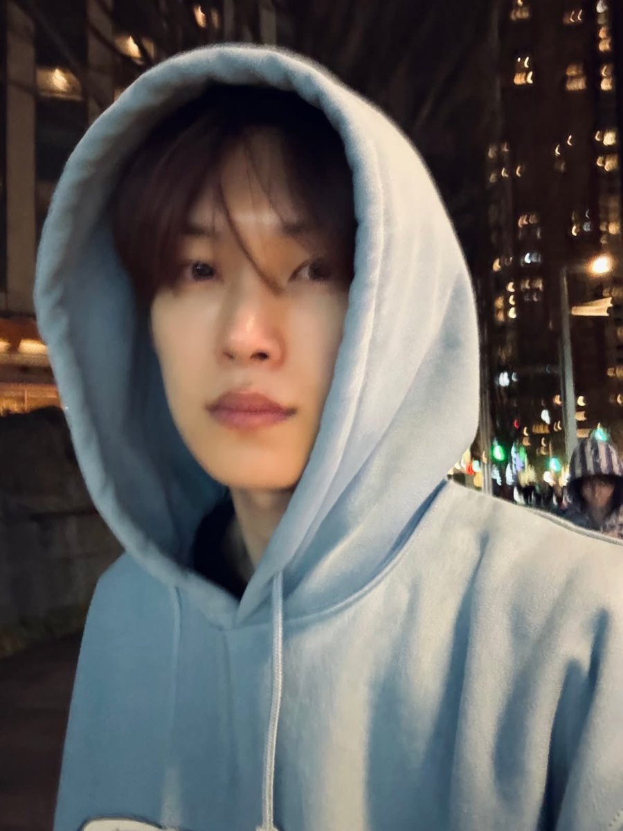 leosecondwify's tweet image. day 7 !! first week without dada give him back to us

BRING GEONWOO BACK 

#ALD1is8 
#WeLoveGeonwoo 
#AlwaysWithGeonwoo

WE STAND WITH GEONWOO
#WakeoneProtectGeonwoo
#웨이크원_고소공지_올려
#WakeoneProtectYourArtist
#웨이크원_아티스트_보호해
@wakeone_offcl @ALD1_official