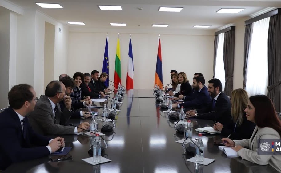 AudraPlepyte tweet media