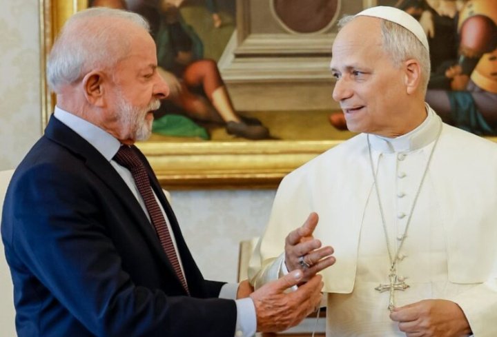 NewsDayMundo's tweet image. “La democracia no se construye con insultos, sino con respeto. 
Mi solidaridad total con el papa León XIV ante los ataques sin precedentes del presidente Trump. 
El diálogo y la paz deben ser siempre el camino, nunca la agresión. 🇧🇷🙏🇻🇦

 #LulaPaixãoPeloBrasil #Solidaridad