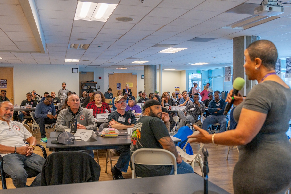 GigUnionSoCal's tweet photo. La Brigada has landed! Dozens of Uber &amp; Lyft drivers from California, Illinois, Minnesota &amp; Massachusetts are here in Cali to learn from each other, build our power and win a union for CA gig workers together! ✊ #CAGigUnion https://t.co/qGko2NqlpD