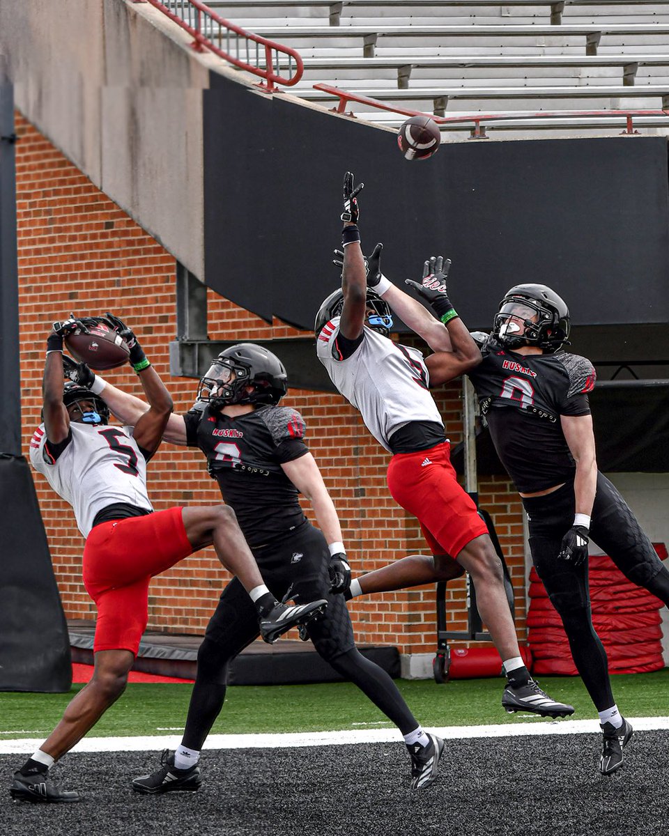 NIU_Football's tweet photo. Iron sharpens iron ⚔️ Strongest together

#USvsthem | #TheHardWay 🦴 https://t.co/4WO7LUgNgy