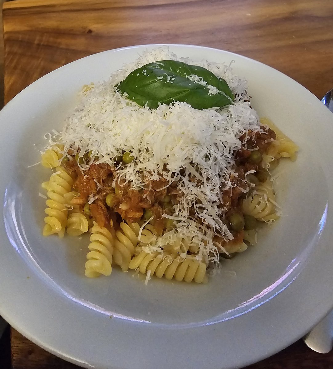Heute mit etwas Verspätung...Hallo Dinnies...

Wie macht sich das Mädel?

#dasperfektedinner