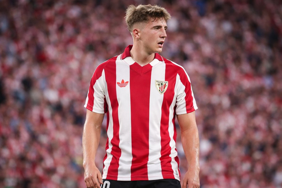 UrtziGJ's tweet photo. 👕Camisetas retro y míticas del Athletic Club pero en jugadores actuales y en toda una leyenda como Don Oscar De marcos 🦁🔴⚪️🔴⚪️

❓❔ Os gustan?? https://t.co/XOVF9b4wUC