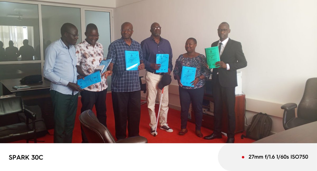 CHOGO_043's tweet photo. CHOGO members paid courtesy visit to the Chief officer in charge of HB County Budget and Economic planning to strengthen collaboration during the upcoming public participation on #CADP process and submitted MoU containing the asks. #CitizenVoices #SocialAccountability. https://t.co/nWSWhZC4o4