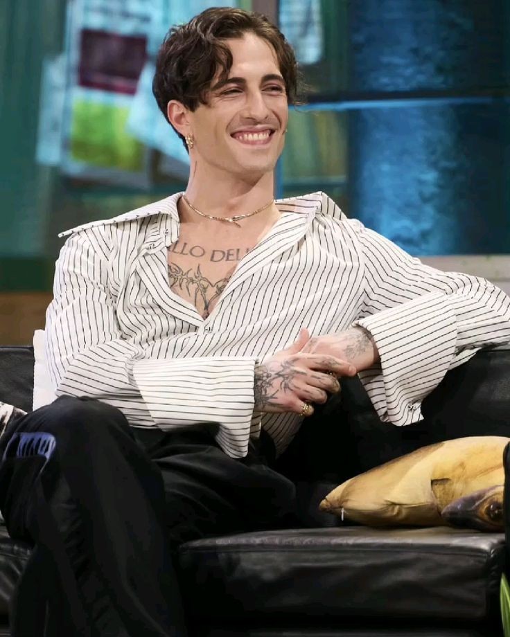 amandine 🌻 missing måneskin tweet media