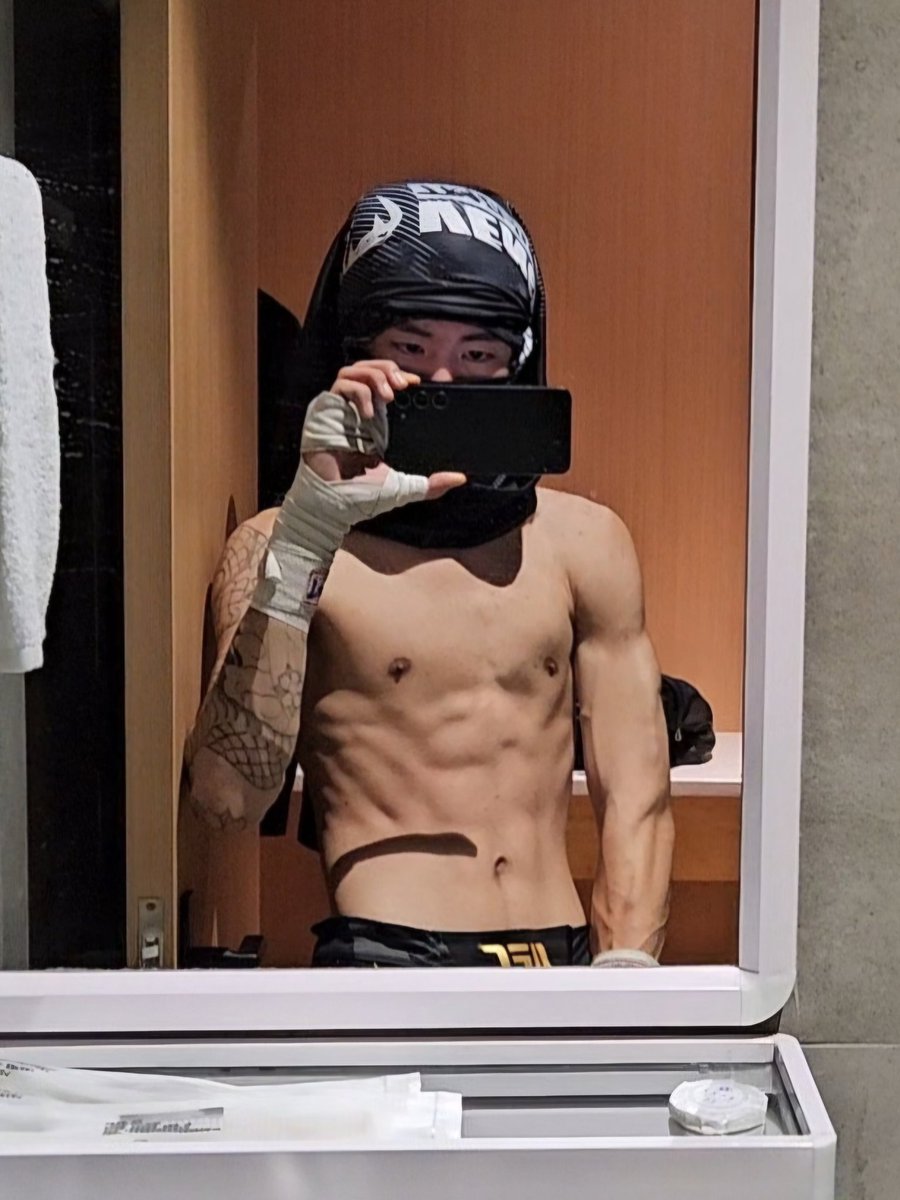 白老白 tweet media