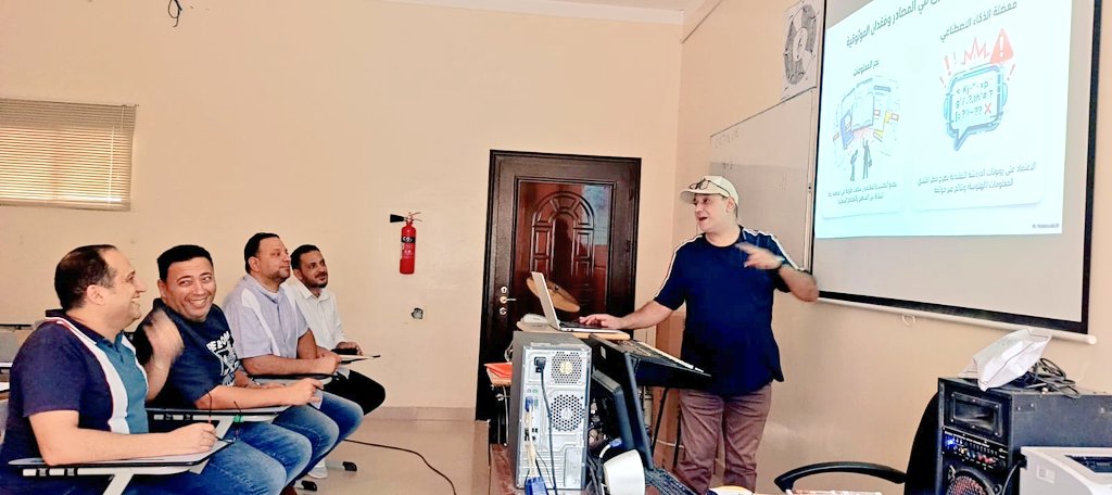 مدرسة الشيخ شامس بن حسن العامري ( ١٠ - ١٢ ) tweet media