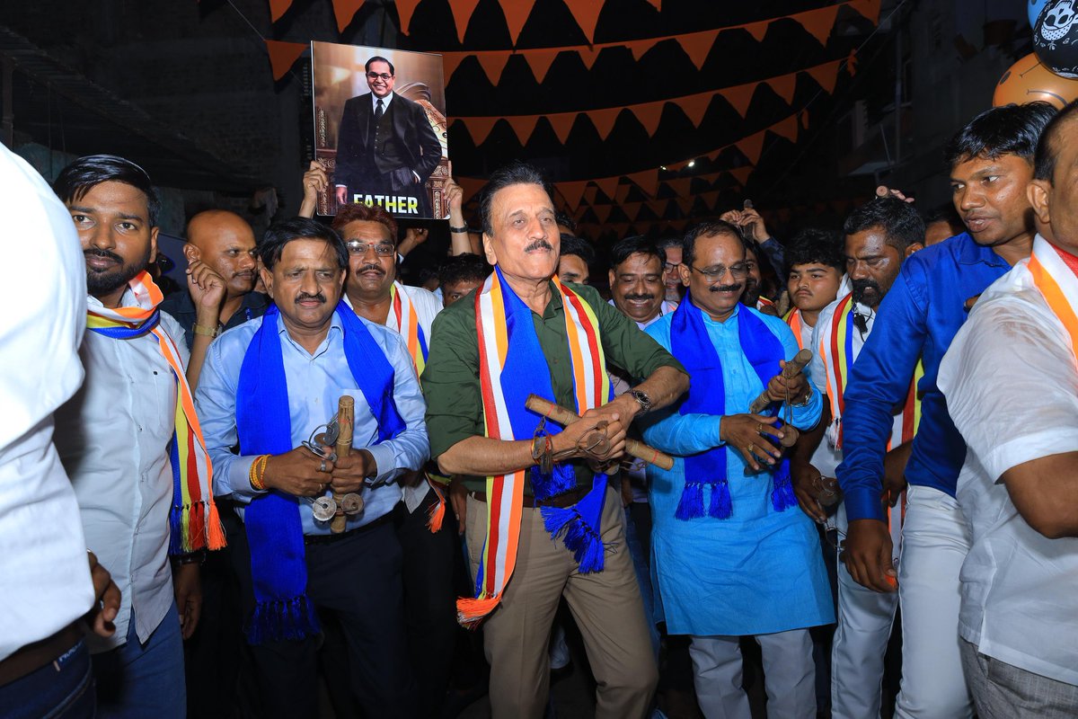 Girish Mahajan tweet media