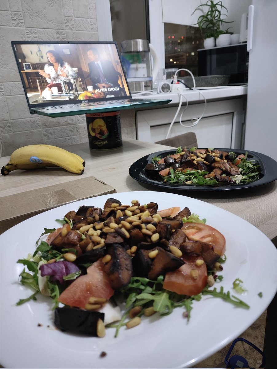 виви мантиса | вафелька tweet media