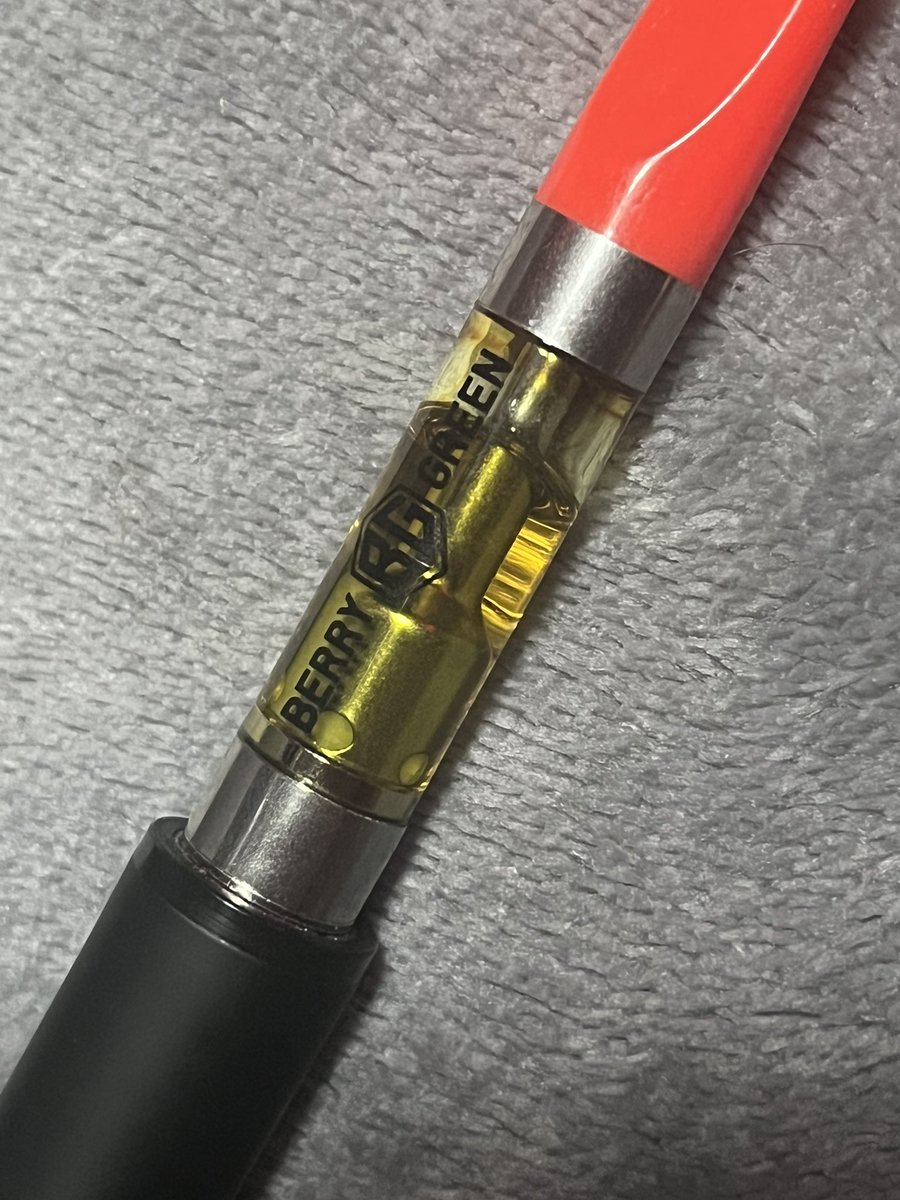 NovaWorldX's tweet photo. Cheers 🖊️ 
-

#weedtwt #drugtwt #stonertwt #420twt #cart #berrygreen https://t.co/VzkpsUKjfO