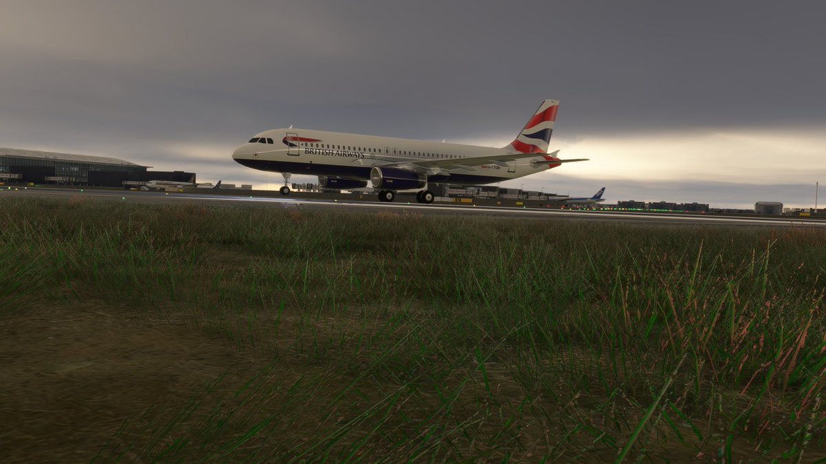 300erlove68384's tweet image. VAT国際デビューを見据えて、実際に訪れた事のあるヒースロー空港のシーナリー買いました🇬🇧
雰囲気あがり、あとはもっと交信の予習してフライトしていけたらと思います✈️
（実際の写真も添えて）
#VATSIM 
#MSFS2020