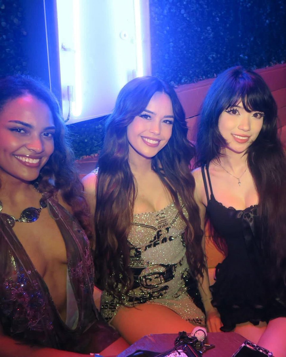 STONER FOOT GOONER tweet media