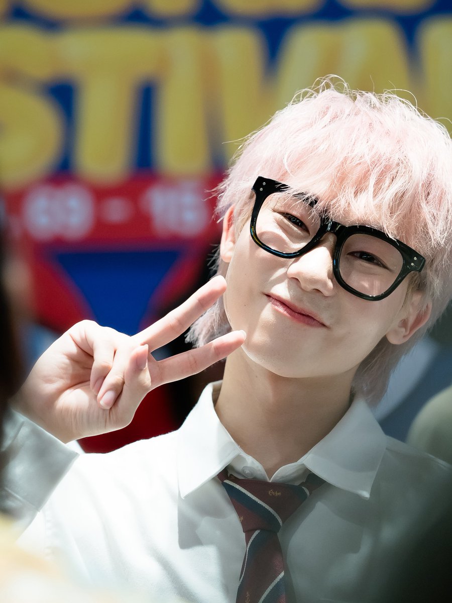 <a href="/zmitt_t/">สอมอไม่กินผัก</a> สู้ๆนะค้าบเจ้าเด็กเล็กกก~~