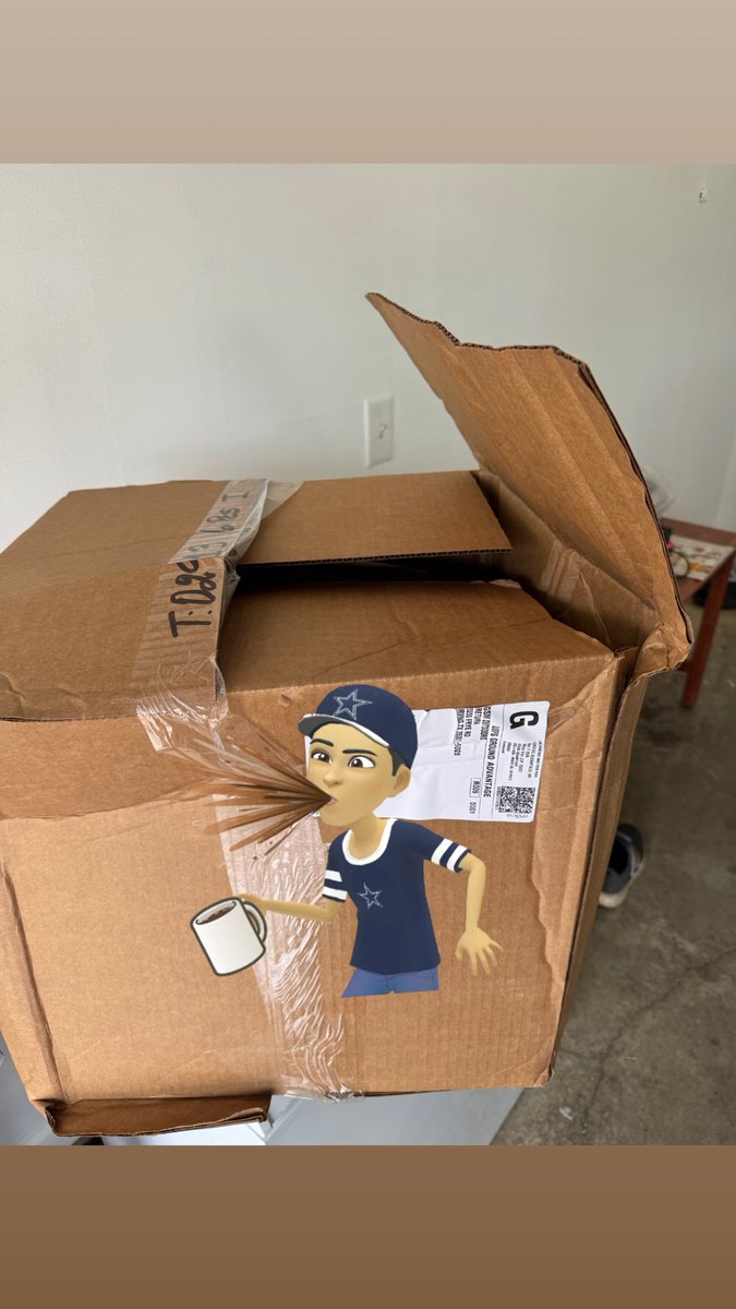 derrick_brant's tweet photo. @USPS this how we deliver packages now? Smdh!! https://t.co/EByqfGtJSl