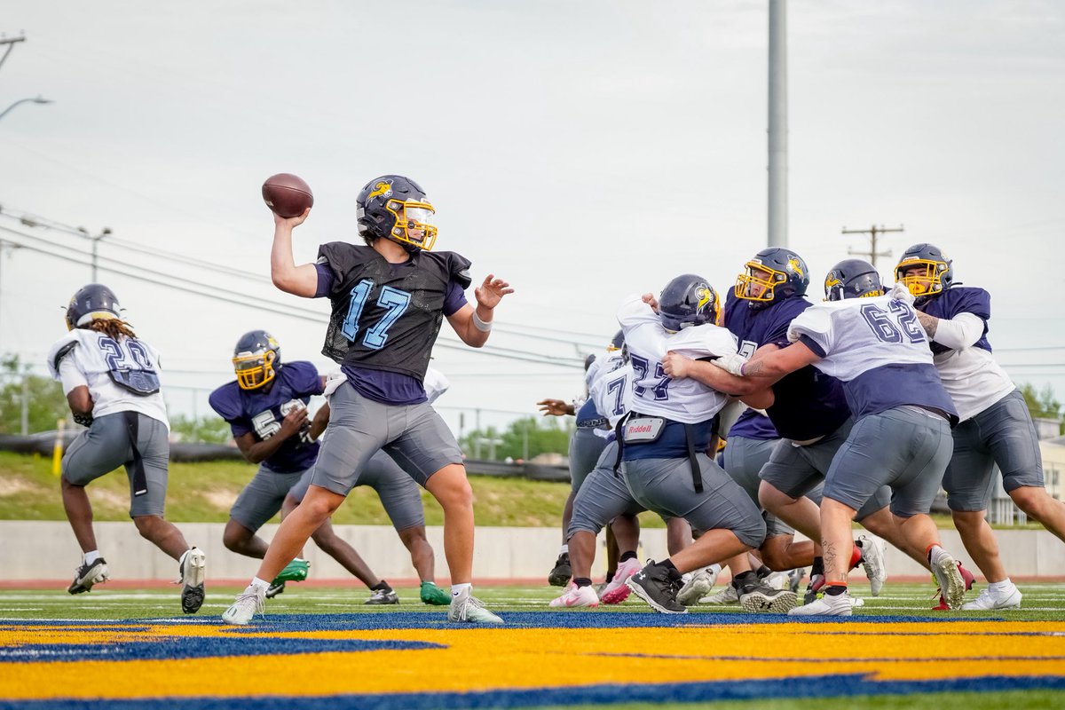 TxWesFootball's tweet photo. Another Day 📸#WhereChampionsAreForged https://t.co/U0J2GQOcu6