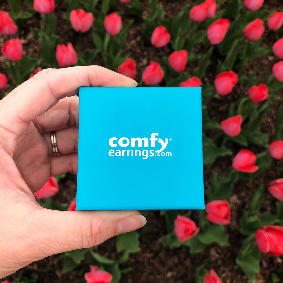 ComfyEarrings tweet media