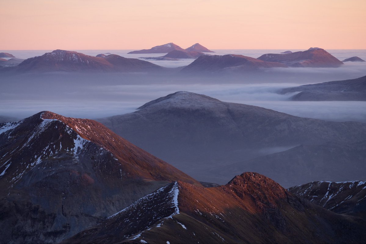 _rossdavidson's tweet image. A selection of scenes taken throughout a full day on and around Ben Nevis. From pre-dawn through to the last light of the day. #Scotland #VisitScotland