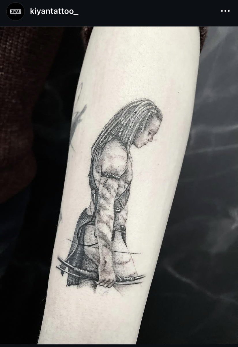 my tattoo artist took a few photos of my spider tattoo for her homepage and she tagged jack on insta…if jack sees it and writes something i won’t survive