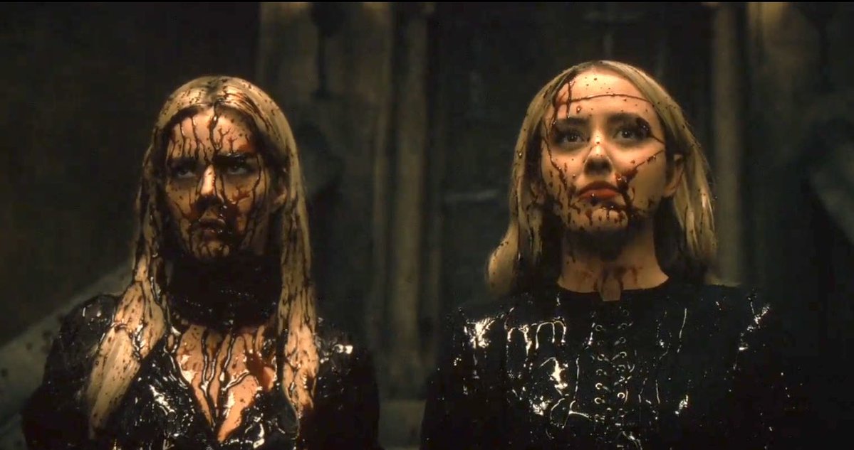 lily🧛🏻‍♀️ tweet media