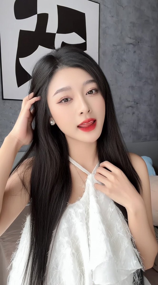 Huyền Linh tweet media