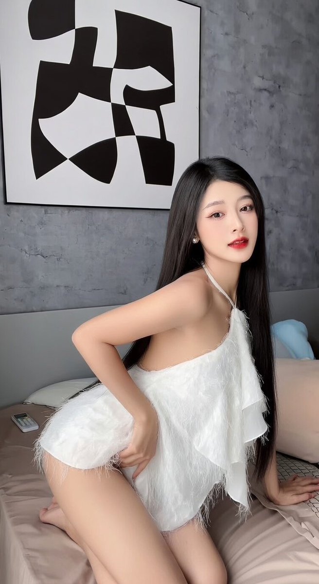 Huyền Linh tweet media