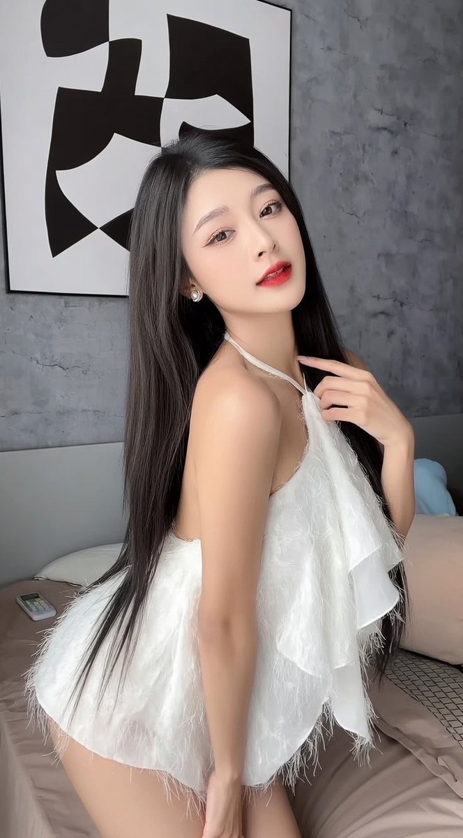 Huyền Linh tweet media
