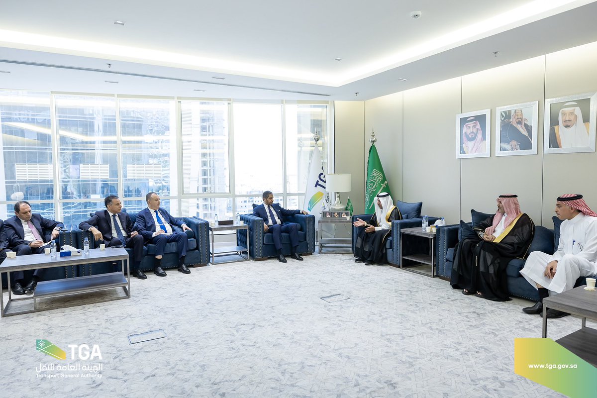 Saudi_TGA's tweet photo. التقى معالي رئيس #الهيئة_العامة_للنقل_TGA م. فواز بن زنعاف ��لسهلي بمقر الهيئة في الرياض بحضور ممثلين من وزارتي الطاقة والخارجية عددًا من أصحاب السعادة سفراء الدول العربية لدى المملكة، وجرى خلال اللقاء بحث أوجه التعاون في المواضيع ذات الاهتمام المشترك في المنظمة البحرية الدولية. https://t.co/wQ1G4thXtl