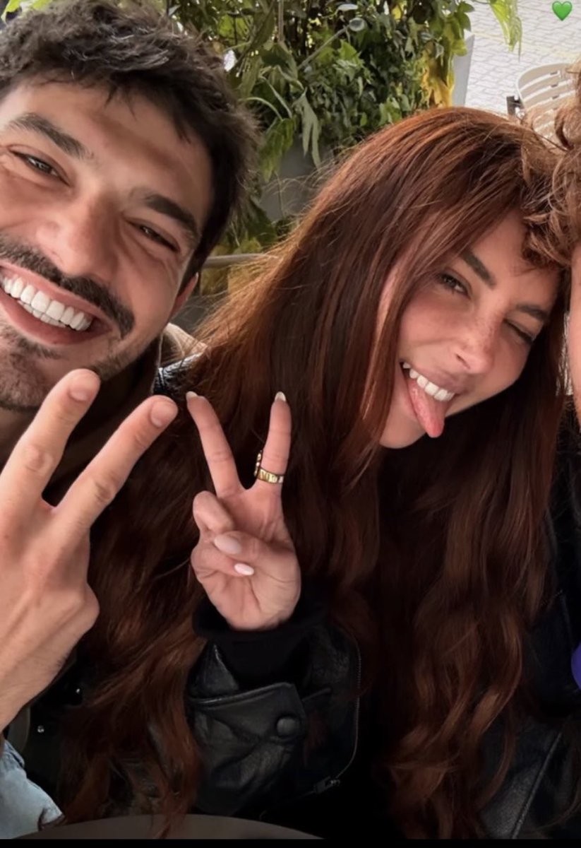 Ma questi bellissimi che profumo che emanano 
Comunque loro 🏡