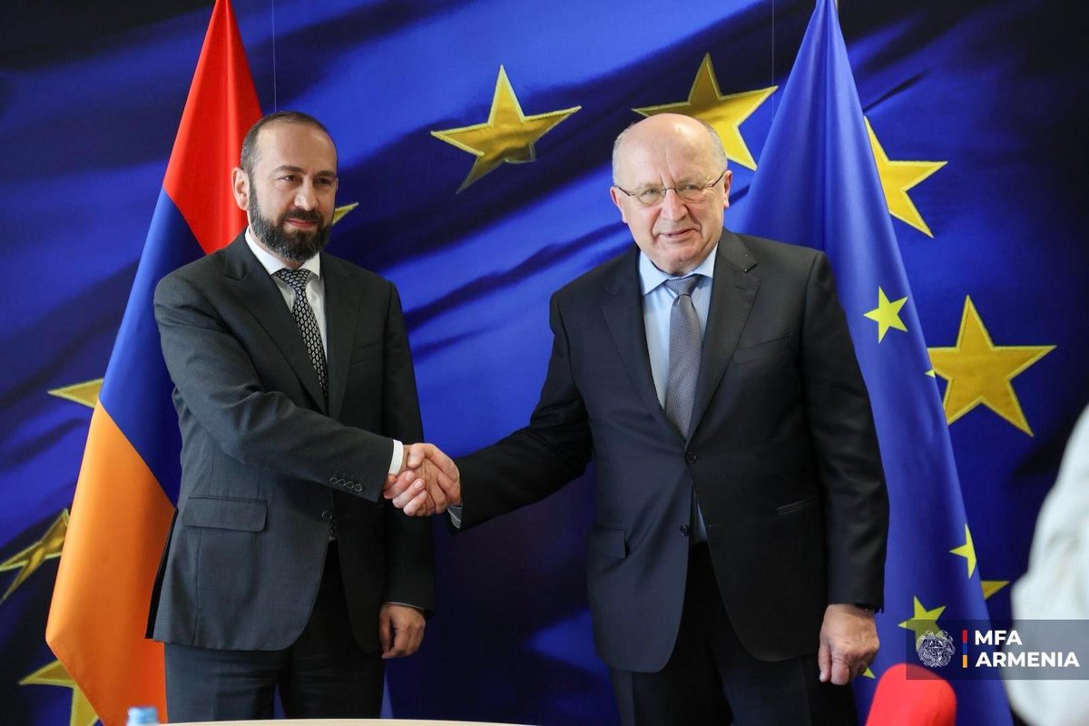 armenpress's tweet image. 🇦🇲Armenian FM, 🇪🇺EU Commissioner discuss #Armenia–#EU cooperation, security issues

armenpress.am/en/article/124…