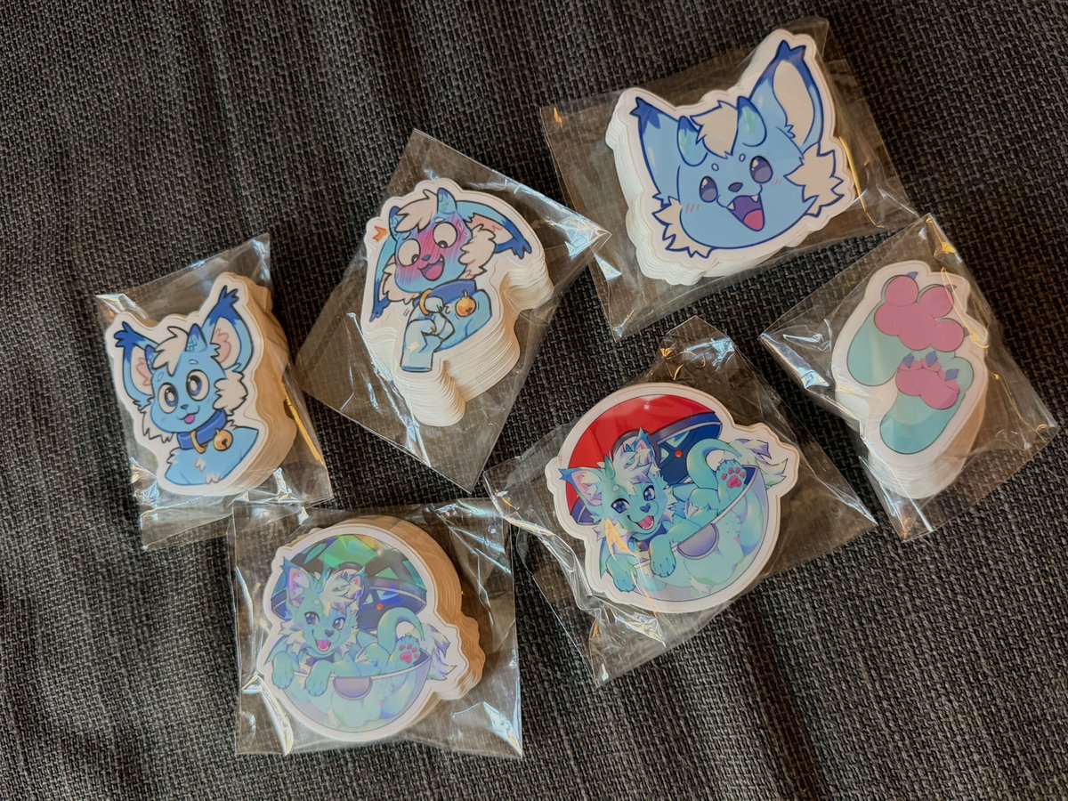 I’m so ready for <a href="/IberconOficial/">Ibercon</a> now!! 🩵🐾Thanks a lot to <a href="/Purrint_es/">Purrint</a> for making it happen so fast!