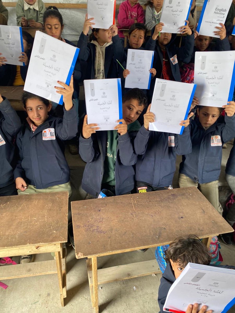 Play4Palestine's tweet photo. NEW BOOKS📚 these smiling faces are ready to learn! https://t.co/xTEkGcmLS8