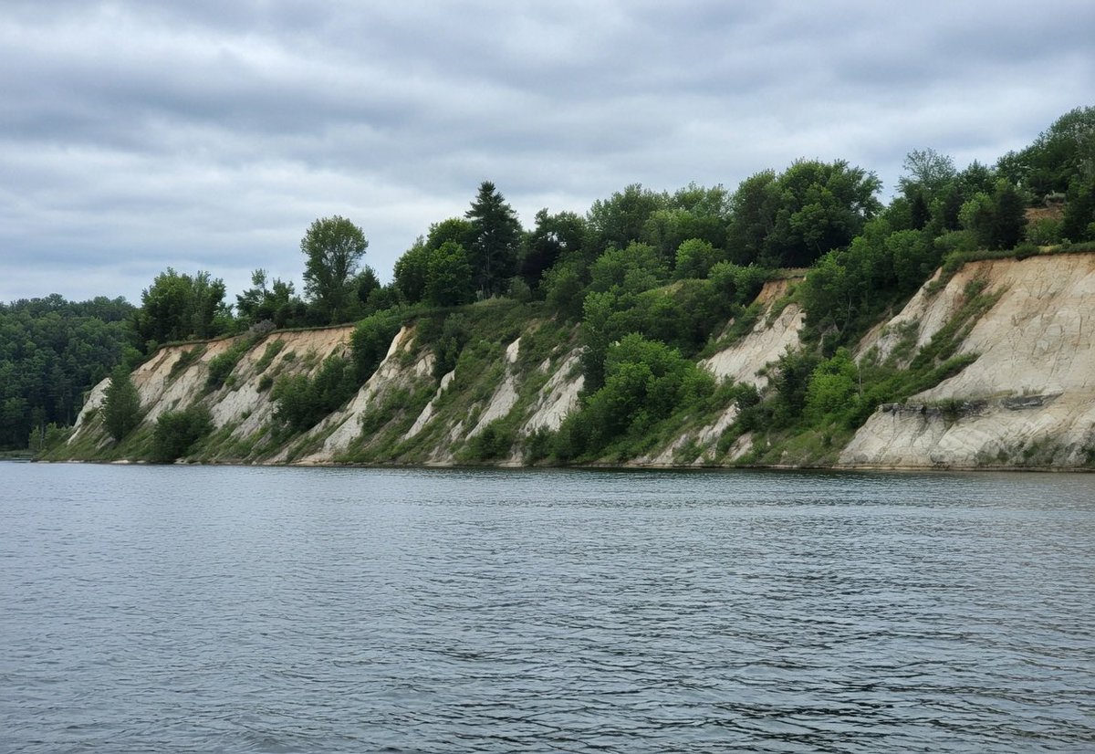 From a $1.2B estimate to a $2.6B reality—the bill for our past nuclear waste environmental "choices" is coming due. What a tiny water flea taught us about the high cost of pollution: open.substack.com/pub/waterkeepe…