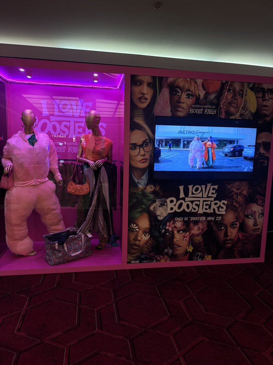 Offscreen Central tweet media