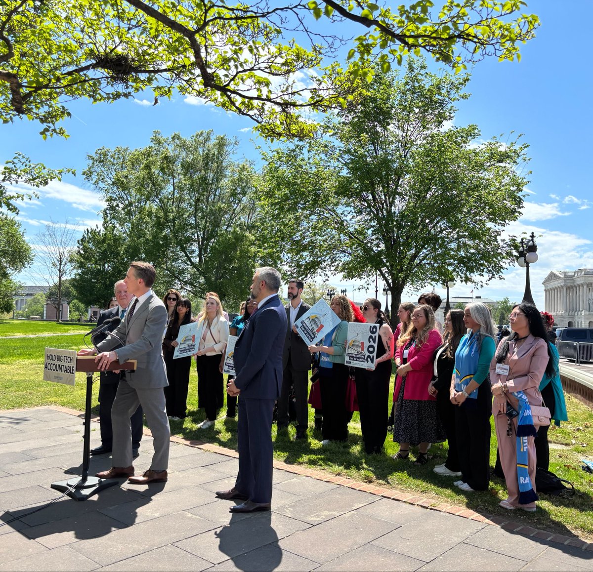 Josh Hawley tweet media