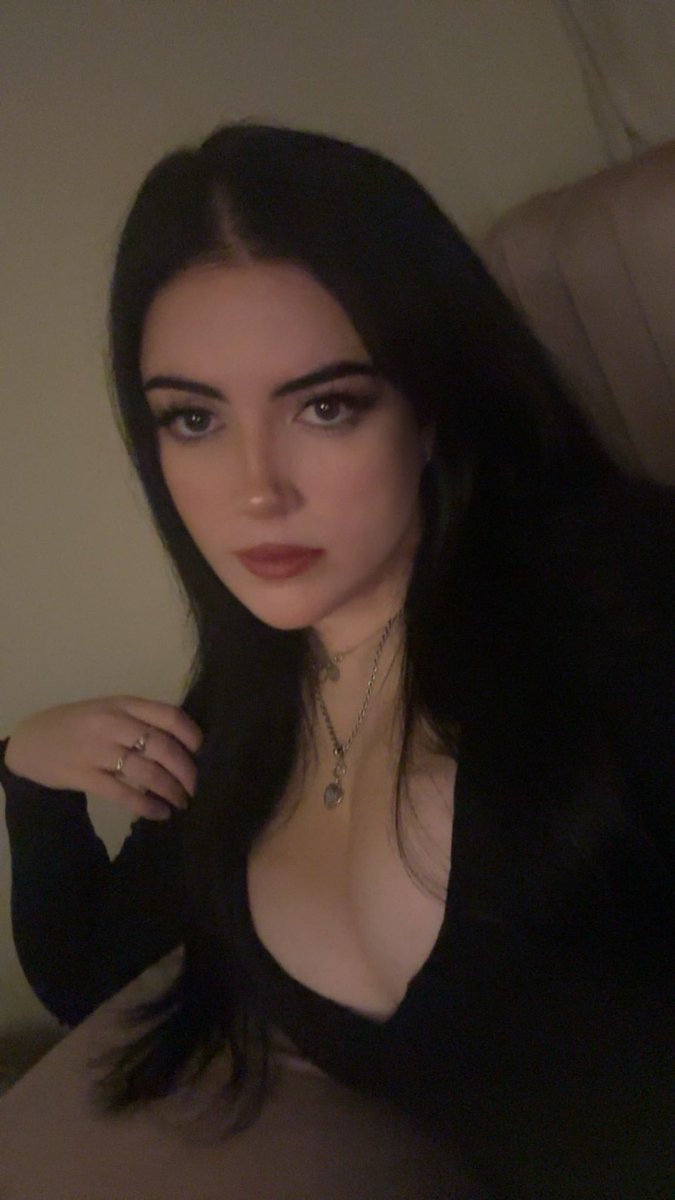 goddess jules ᢉ𐭩 tweet media