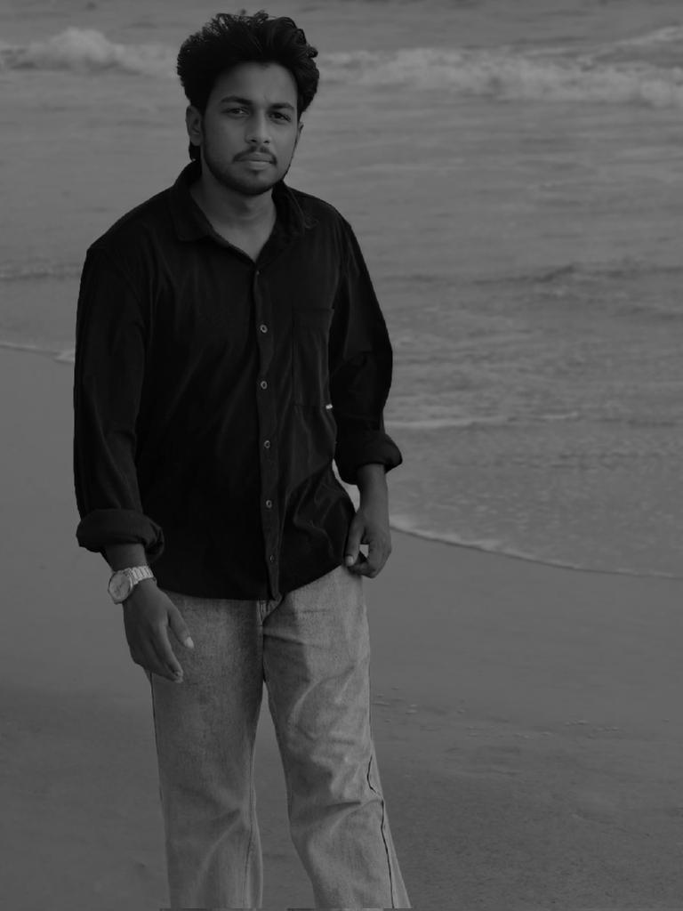 _anagh_3363's tweet image. Dreaming of the day that’s meant for me 🖤✨

#one #day #kerala #Malayalam