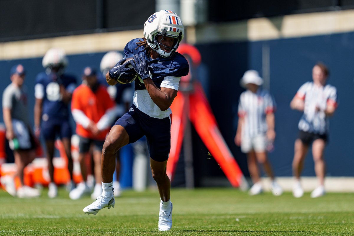 _JHokanson's tweet photo. NEW: Two freshman receivers are turning heads for Auburn this spring.

DeShawn Spencer and Brian Williams Jr. are finding their footing and taking steps forward.

Golesh: “We have to have those young guys step up for us to have a chance.”

Story: https://t.co/oEYnvdnkK3 https://t.co/kB1iTMiyZO