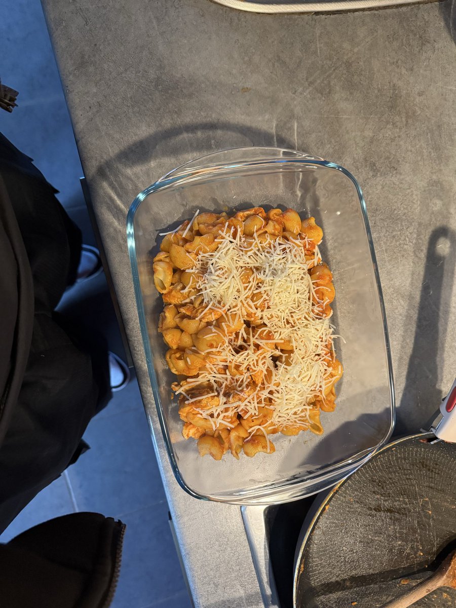 sensitive young man tweet media