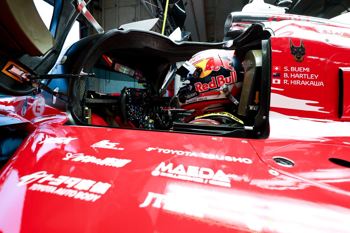 Mark_Whitelegge's tweet image. A thread of images of day 1 Prologue : #TOYOTARACING #FIAWEC #Prologue 

📸 - TOYOTA RACING