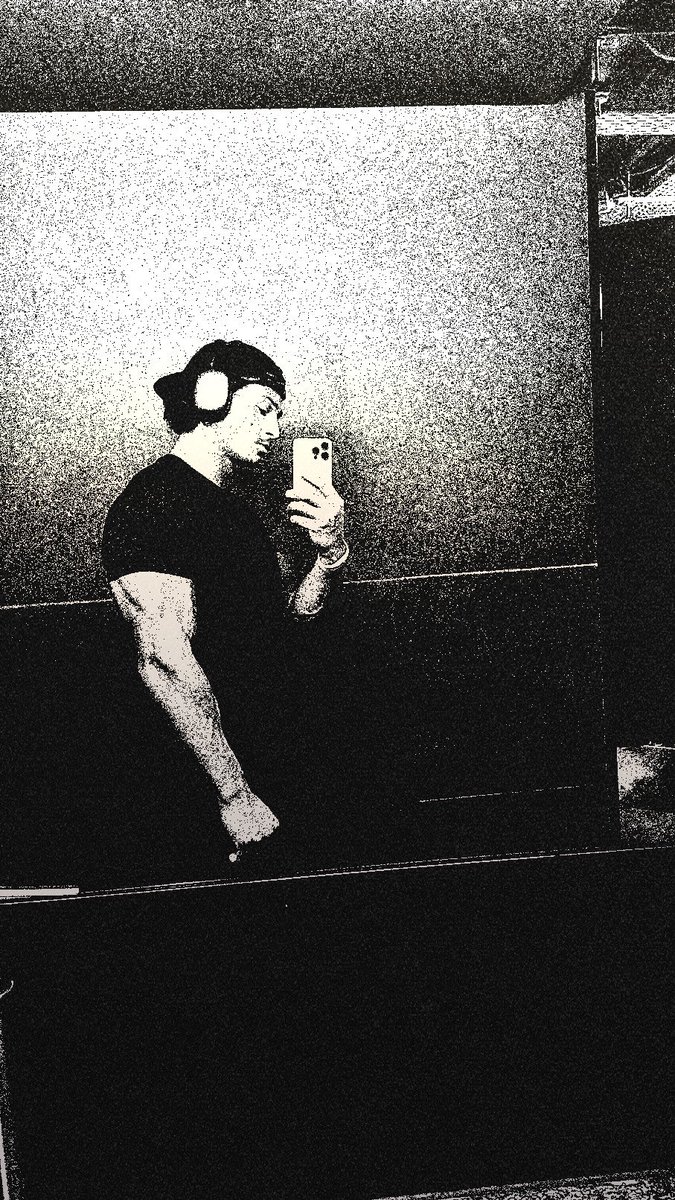 𝓉𝘢͟𝘳͟𝘪͟𝘲͟ ͟ .ᐟ tweet media