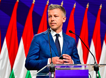 आखिर वो कौन हैं जिन्होंने हंगरी को विक्टर ओरबान से छुटकारा दिलाया. वही #ViktorOrban जिन्होंने देश पर पूरी तरह से कब्ज़ा कर लिया था. संविधान बदल कर ऐसे कानून बनाए थे जिससे उनकी पार्टी का फायदा हो. उनके पैसेवाले दोस्तों ने निजी न्यूज़ चैनल और अख़बार खरीदकर आलोचना पूरी तरह से ख़त्म