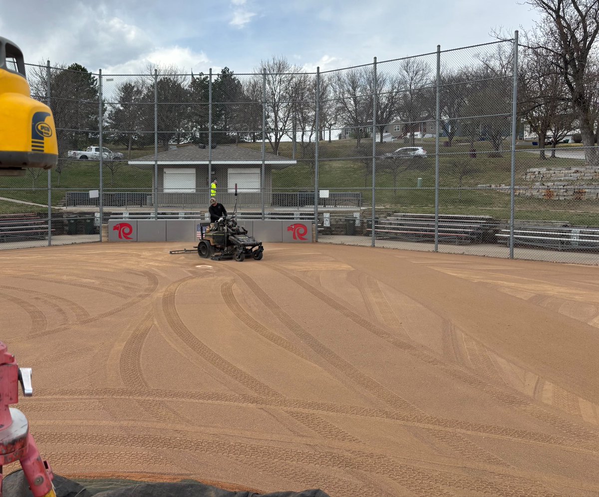 KJ_EliteSports's tweet photo. Kicking off the season the right way with a lot of grading and field prep around Lincoln &amp; Omaha. 
It’s been busy, but there’s nothing better than bringing fields back to life just in time for baseball and softball ⚾🥎
#playball #baseballseason #softballseason #lasergrading https://t.co/7jIcm6QhTK