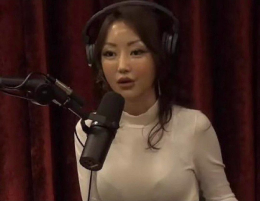 the journals of a madwoman🌙 tweet media