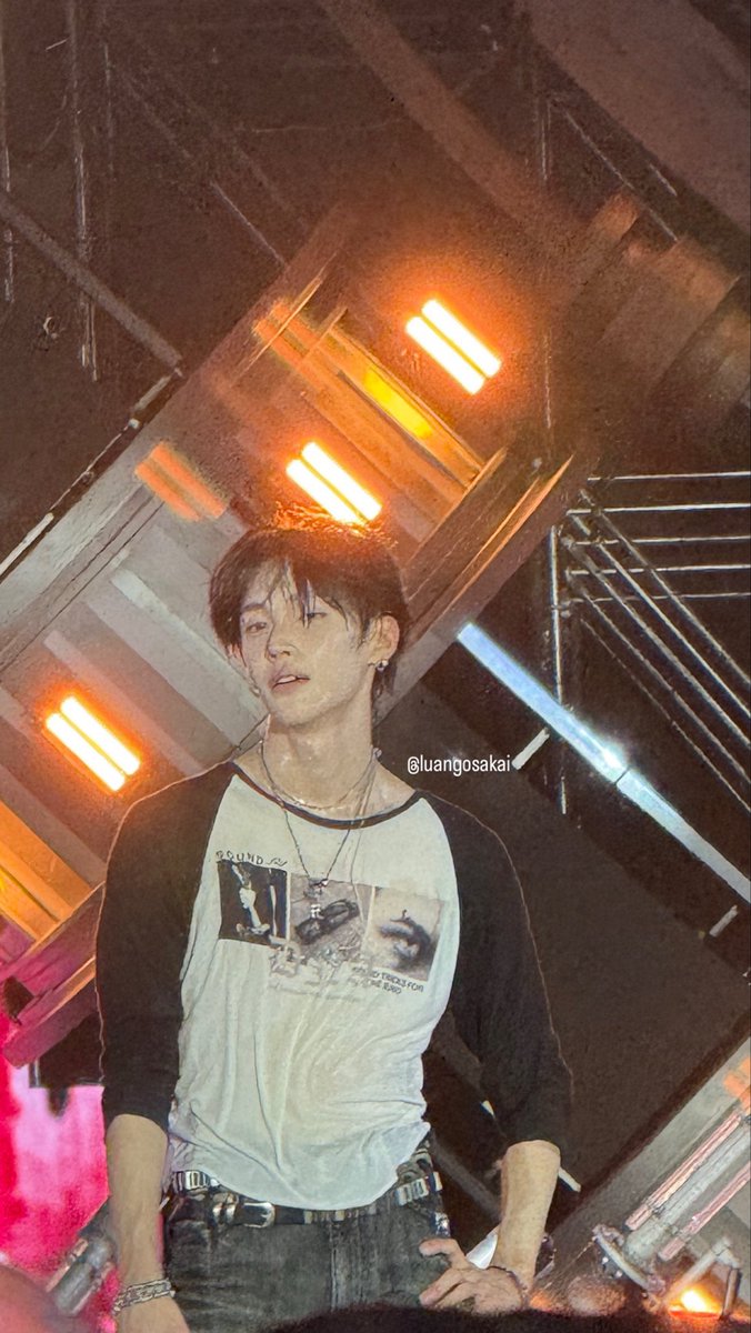 หลวงไก่ tweet media