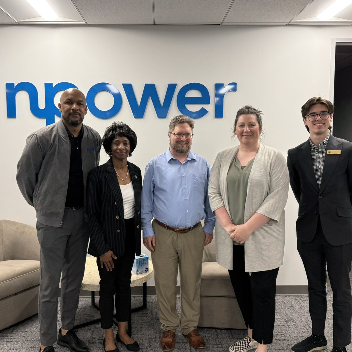 ValerieFoushee's tweet image. It was great visiting NPower NC to discuss how they’re providing tuition-free career placement services to young adults here in North Carolina.

While technology shifts the job landscape, our government needs to uplift nonprofits that are filling gaps by providing North
