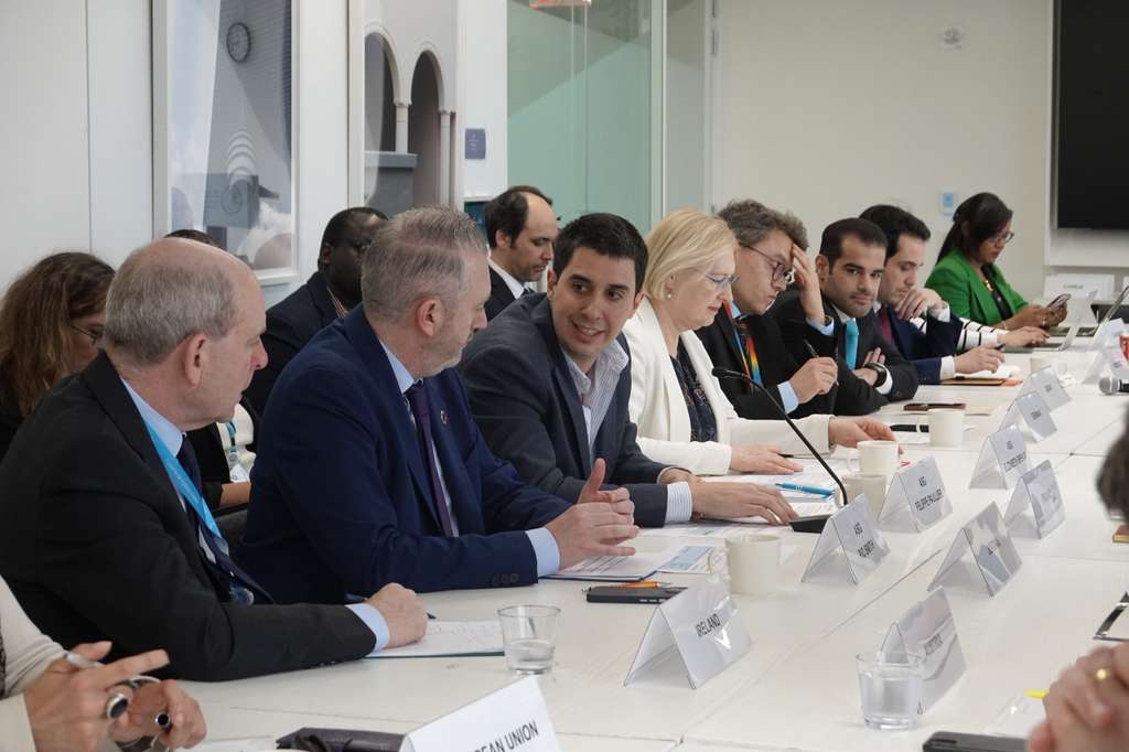 UNYouthAffairs's tweet image. As conflicts intensify, youth must have access to influence. In a strategic dialogue, the YPS Group of Champions and YPS Secretariat met to align political leadership and drive concrete progress on Youth, Peace &amp;amp; Security in 2026. 🕊️ #YouthLeadPeace #YPS