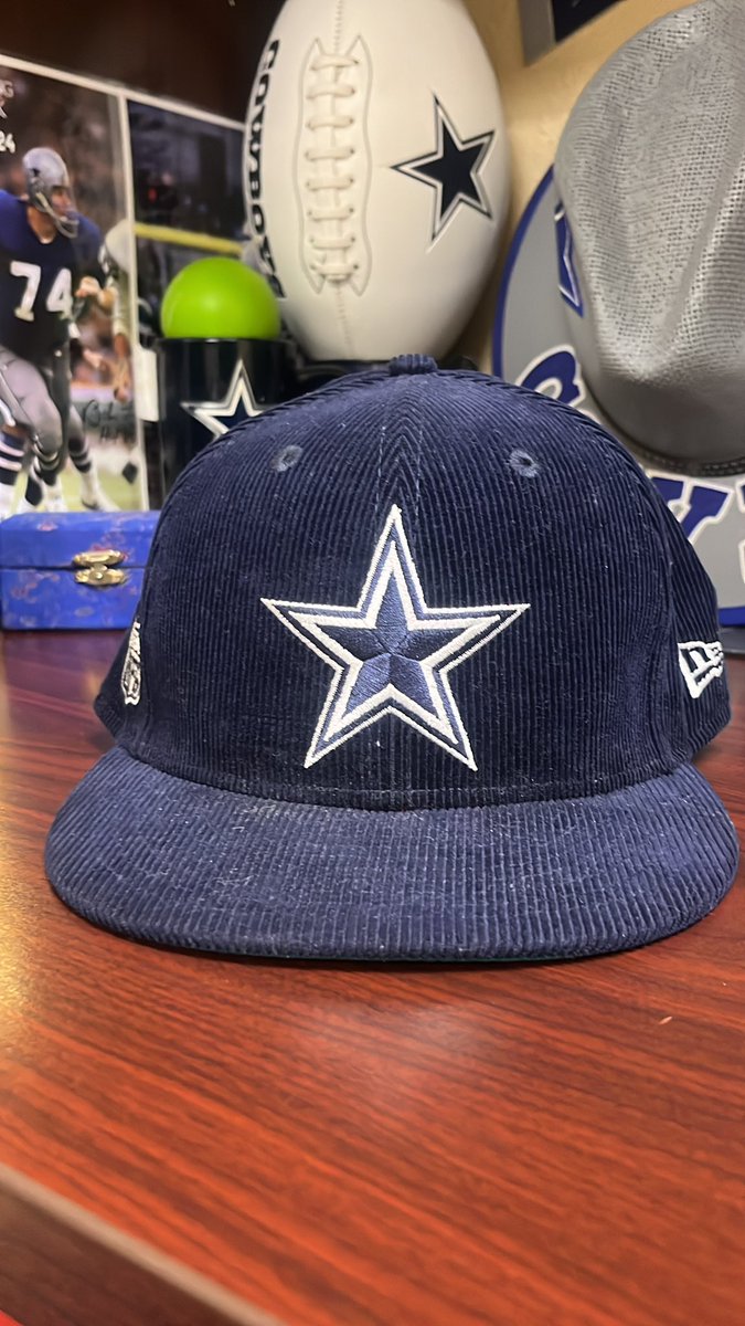 21armando21DC4L's tweet image. Lid of the day. Courderoy edition. #lids #collector #DallasCowboys